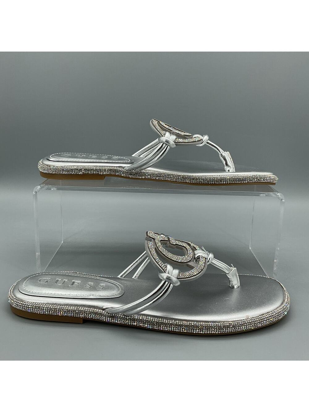 NEW Guess Women’s Saima G Cutout Rhinestone Flat Sandals Silver Size 8M